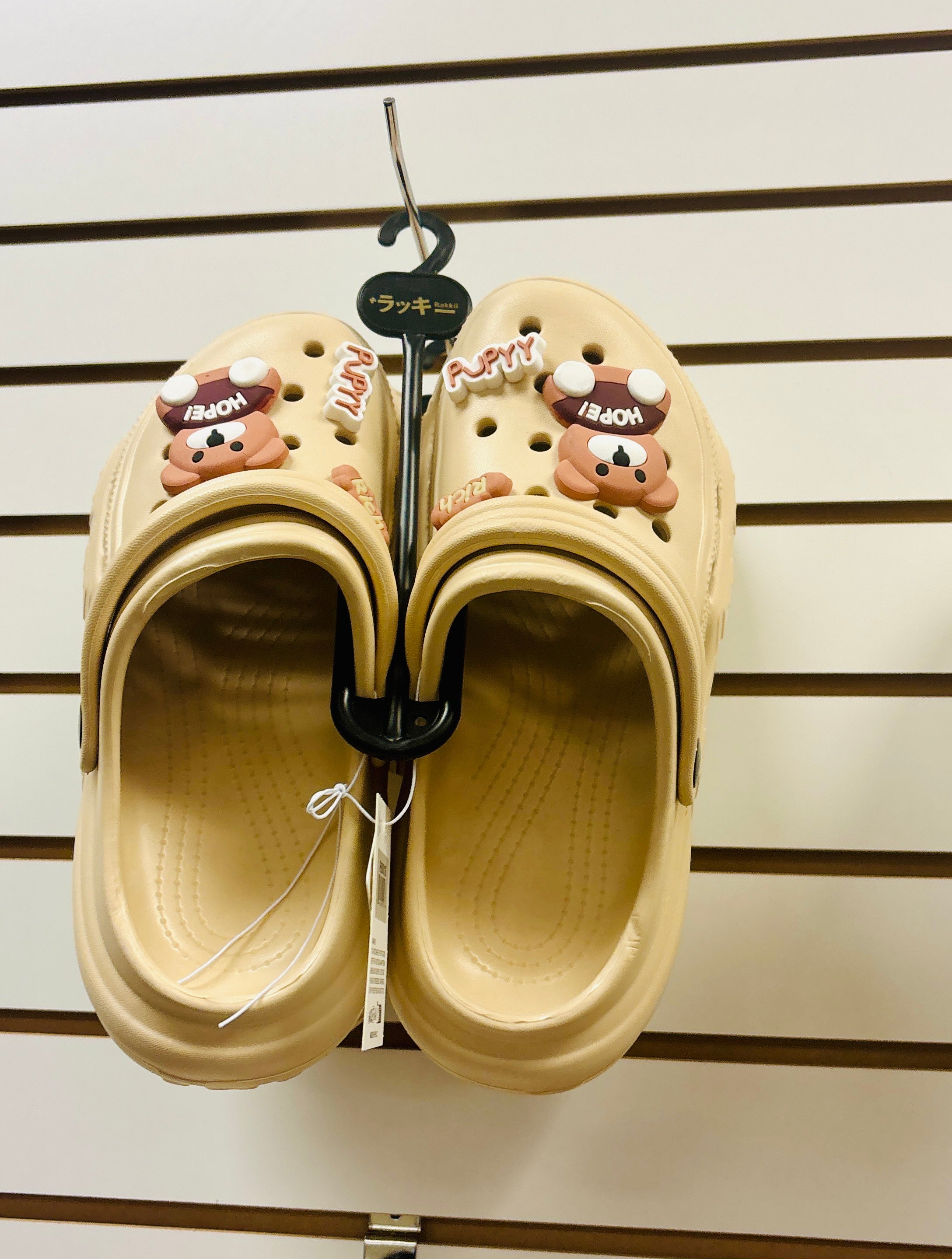 Cute Bear Clog Slippers – Cartoon Crocs Style Comfort Sandals (Unisex, Multiple Colors)