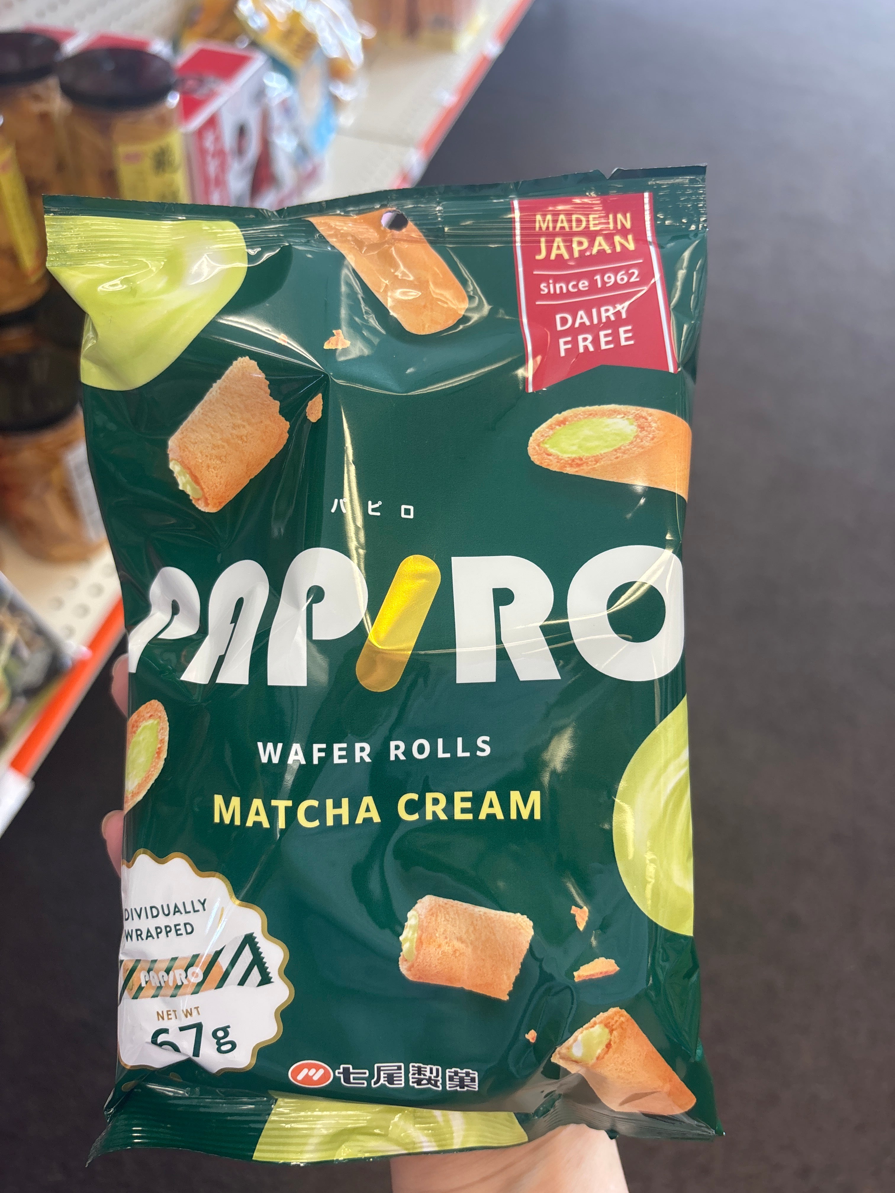 Papiro matcha cream wafer rolls