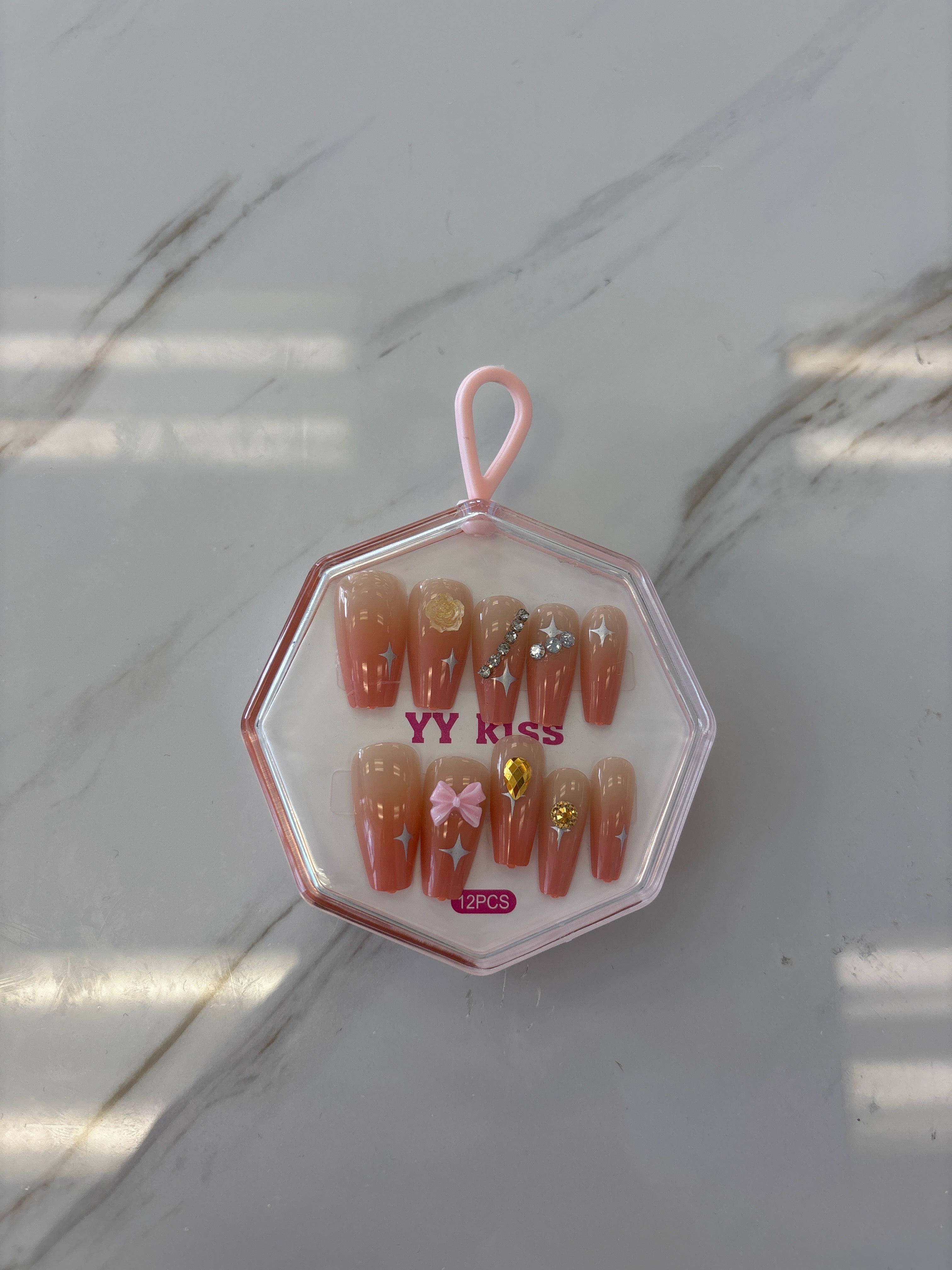 Press on nails