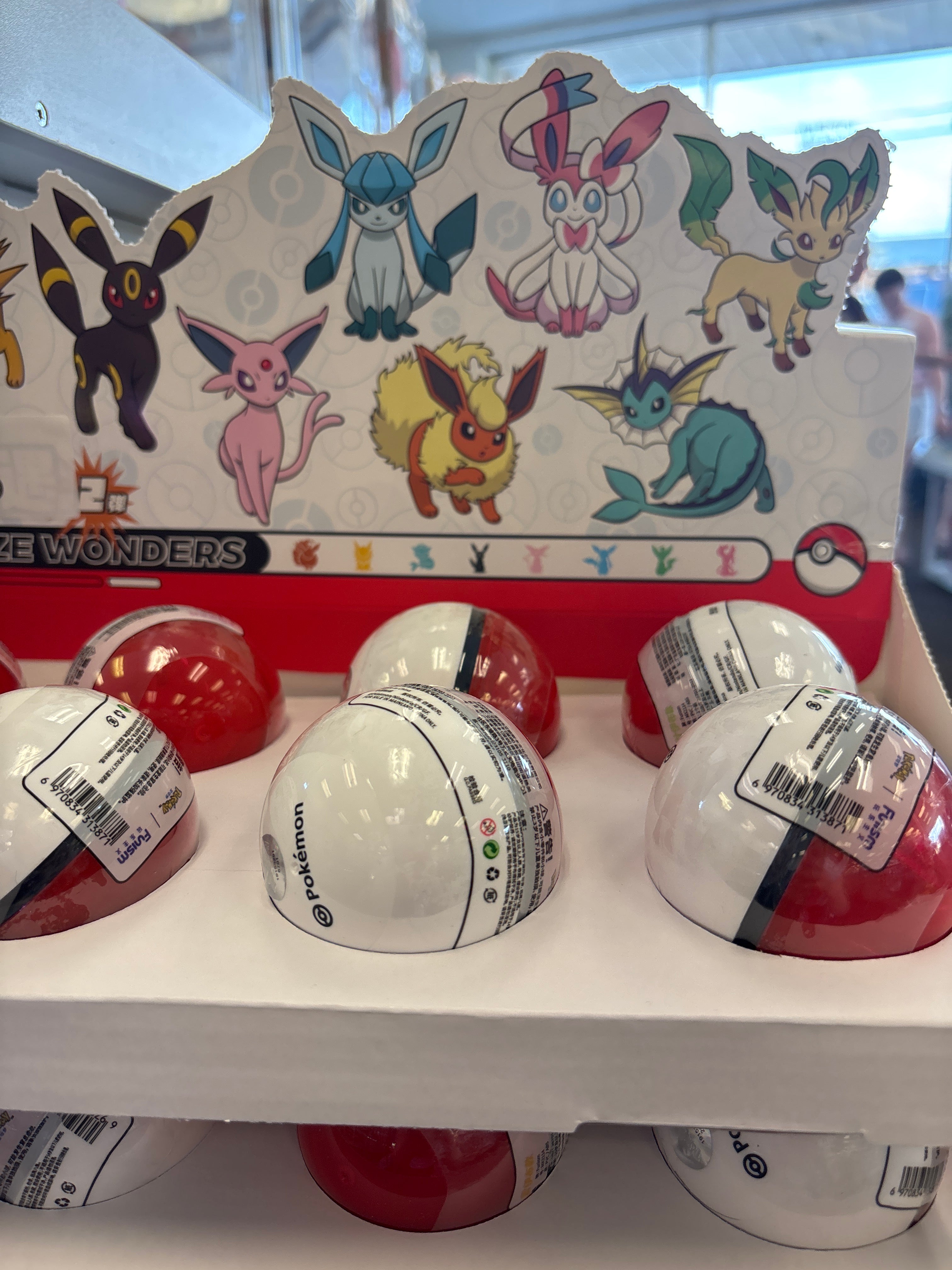 Pokémon Palmsize Wonders Eevee Evolutions Capsule Figure – Mystery Blind Capsule