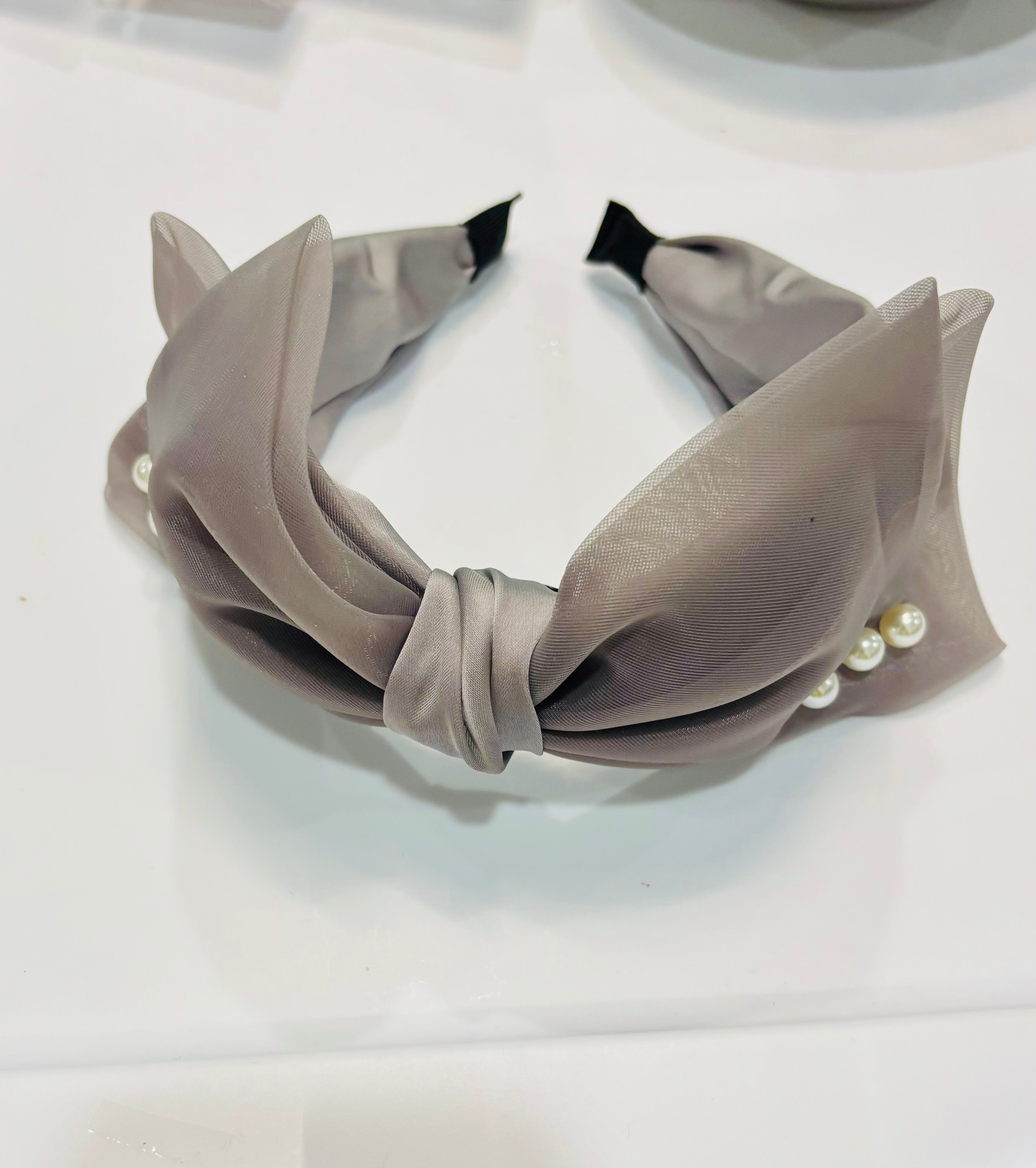 Elegant Pearl Knot Headband – Stylish Hair Band for Women