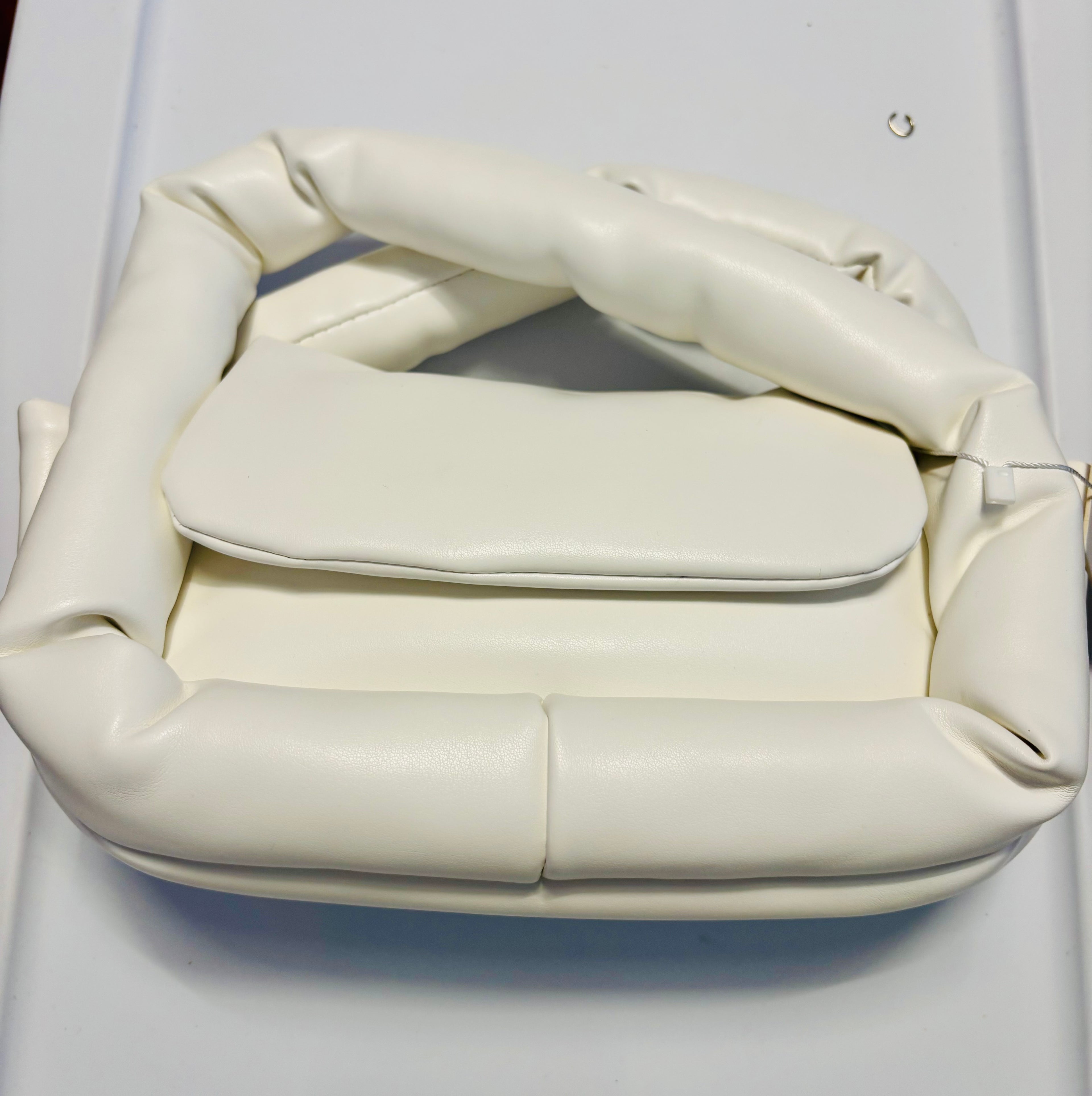 Women’s Padded Shoulder Bag – Soft PU Leather Handbag, Fashion Casual Purse (Cream White)