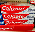 Colgate Baking Soda & Peroxide Whitening Toothpaste – Anticavity Fluoride, Brisk Mint 4oz