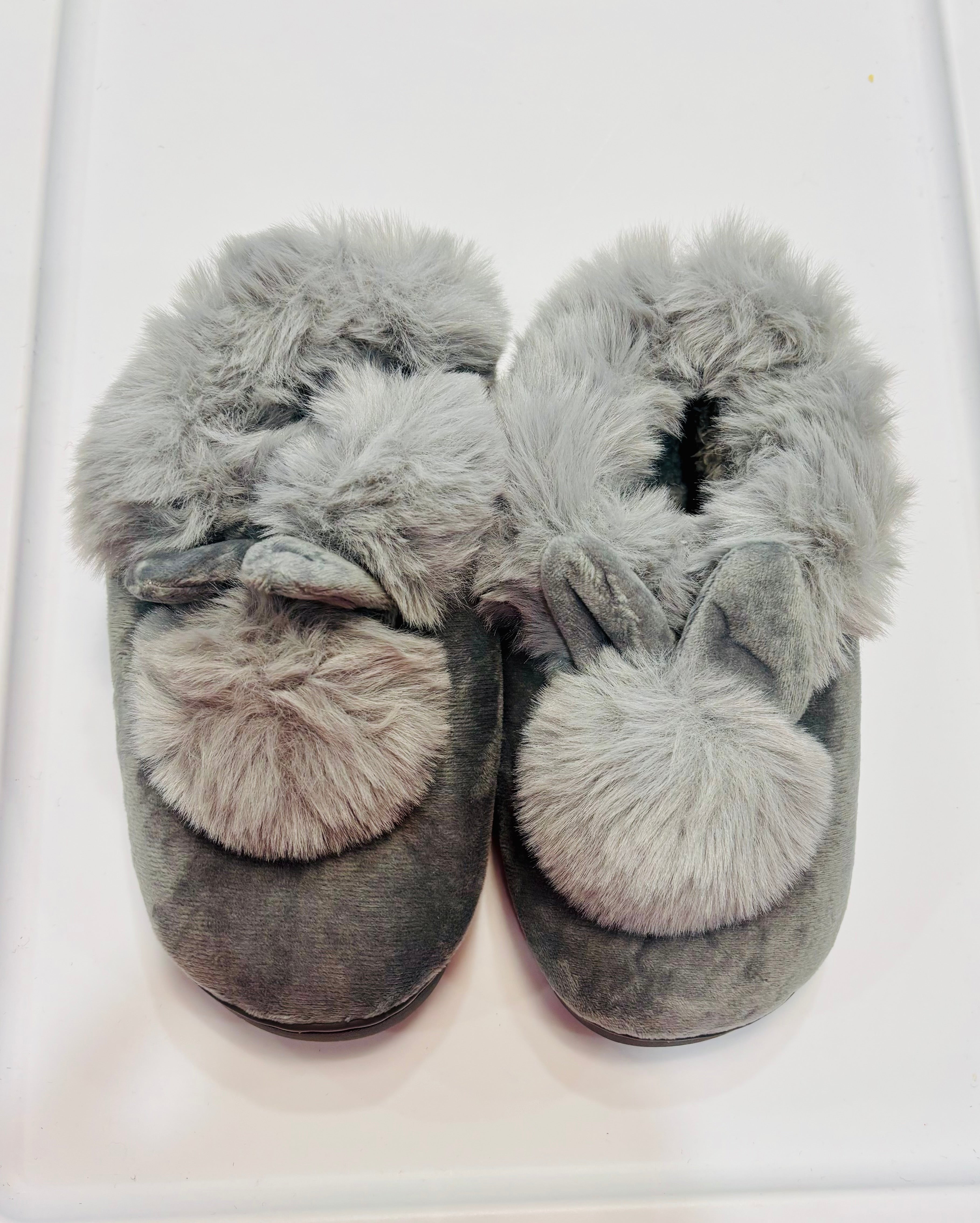 Women’s Fuzzy Slippers – Winter Plush Indoor Warm House Shoes with Pom Pom