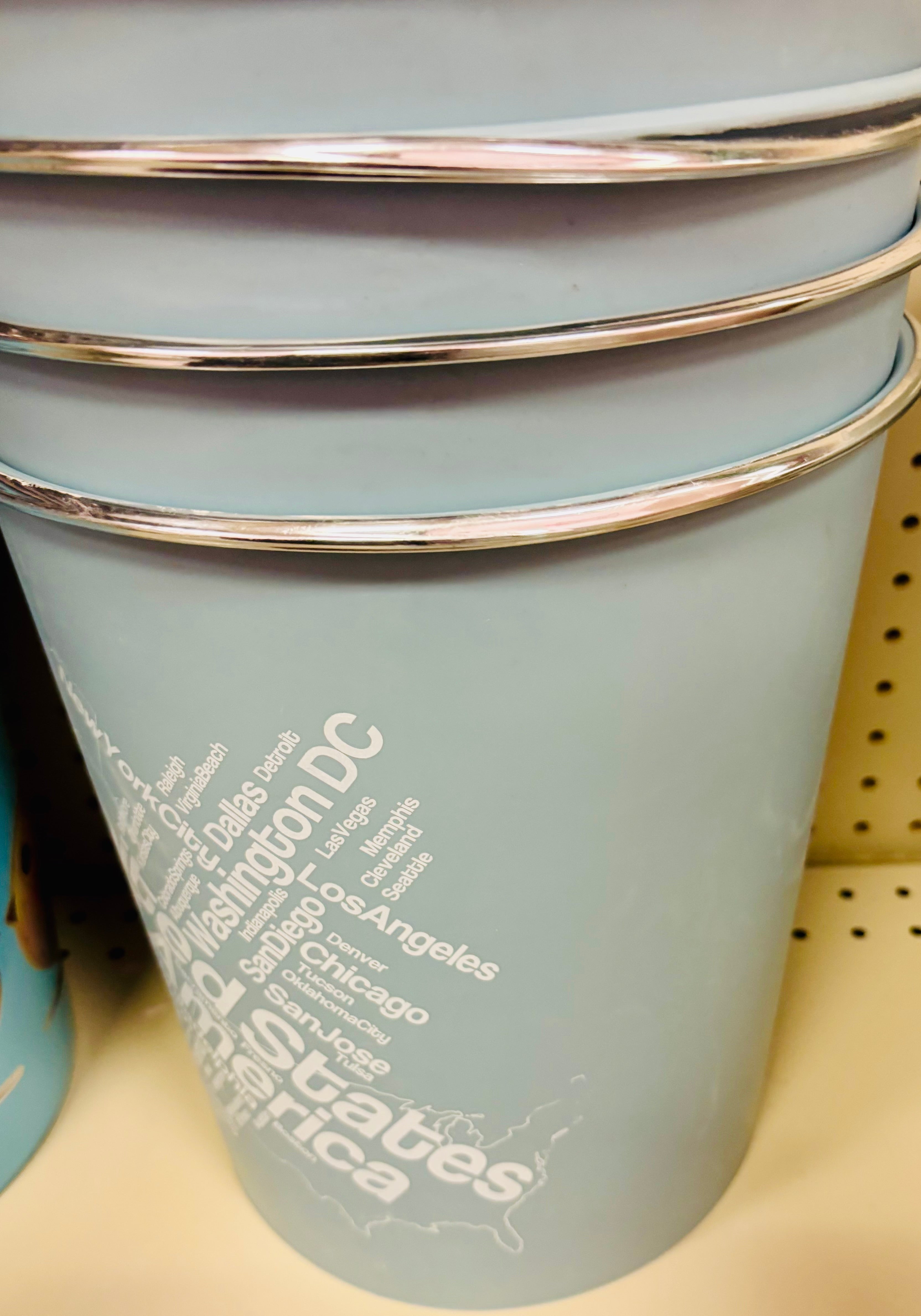 Trash can