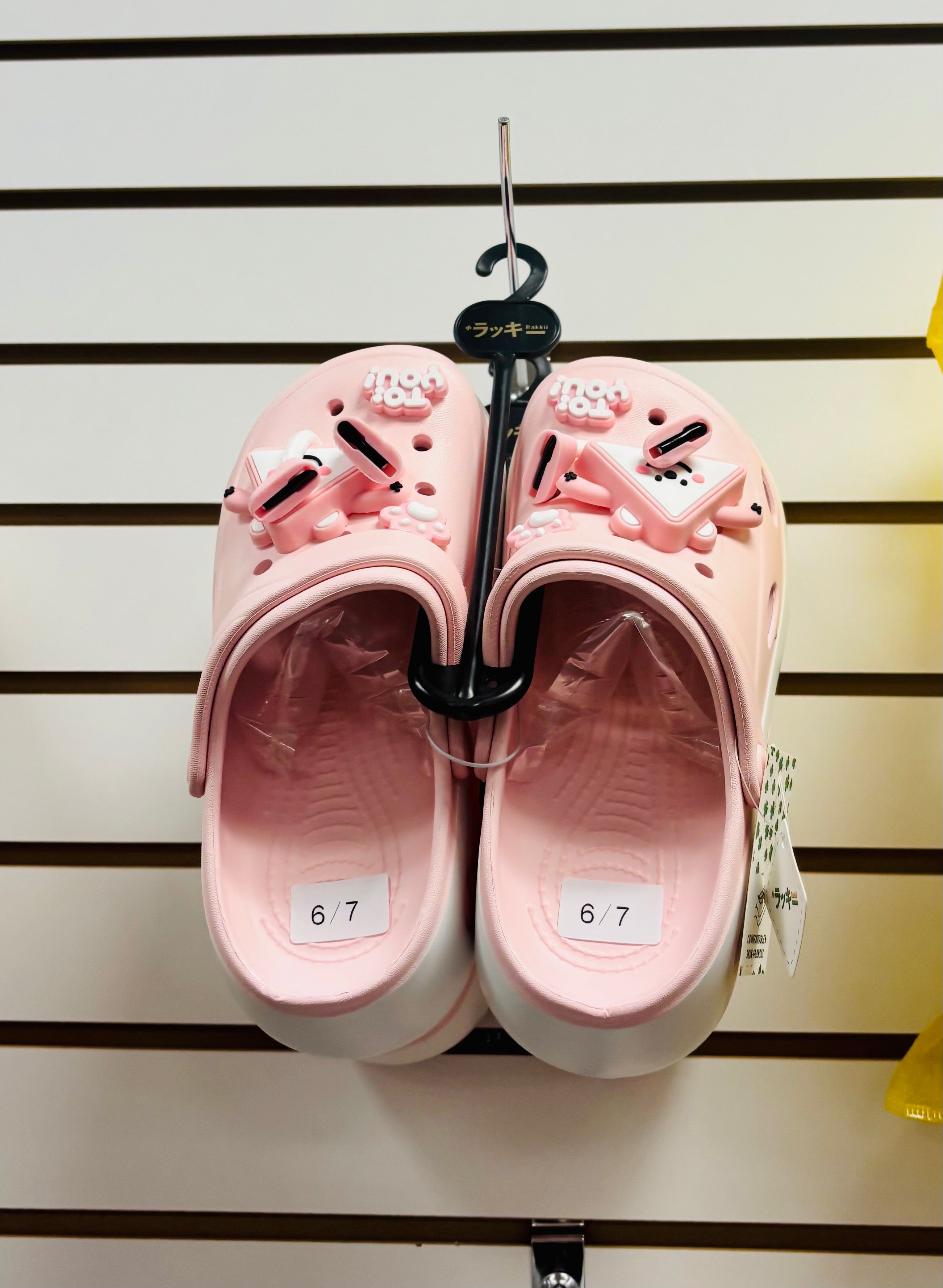 Kawaii Cartoon Clog Slippers with Charms – Cute DIY Crocs Style Sandals (Unisex, Multi Colors)