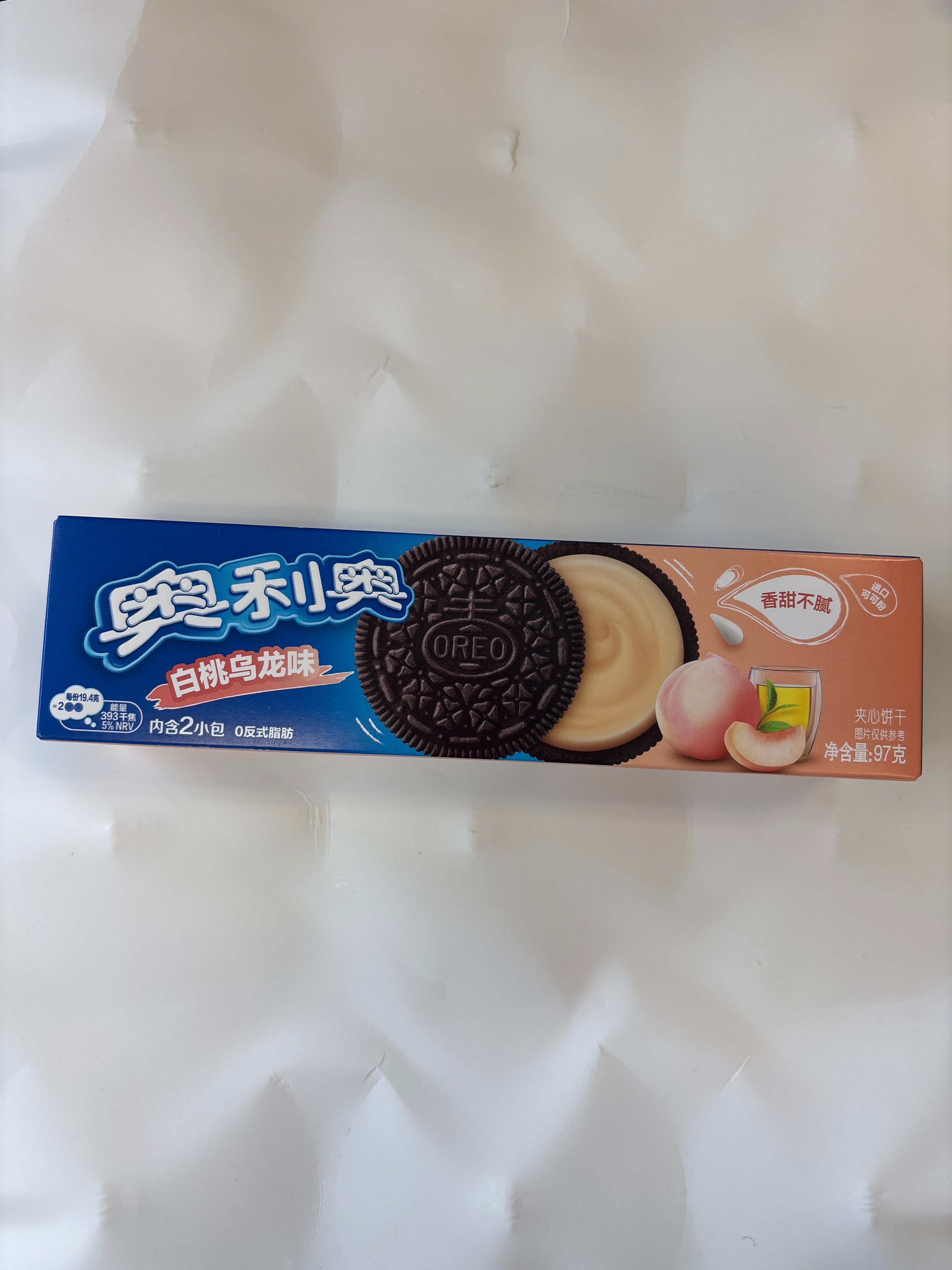 Oreo Peach Oolong Tea flavor sandwich Cookies