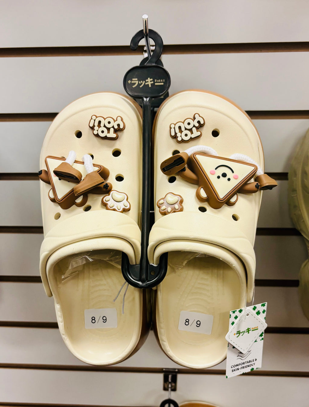 Kawaii Cartoon Clog Slippers with Charms – Cute DIY Crocs Style Sandals (Unisex, Multi Colors)
