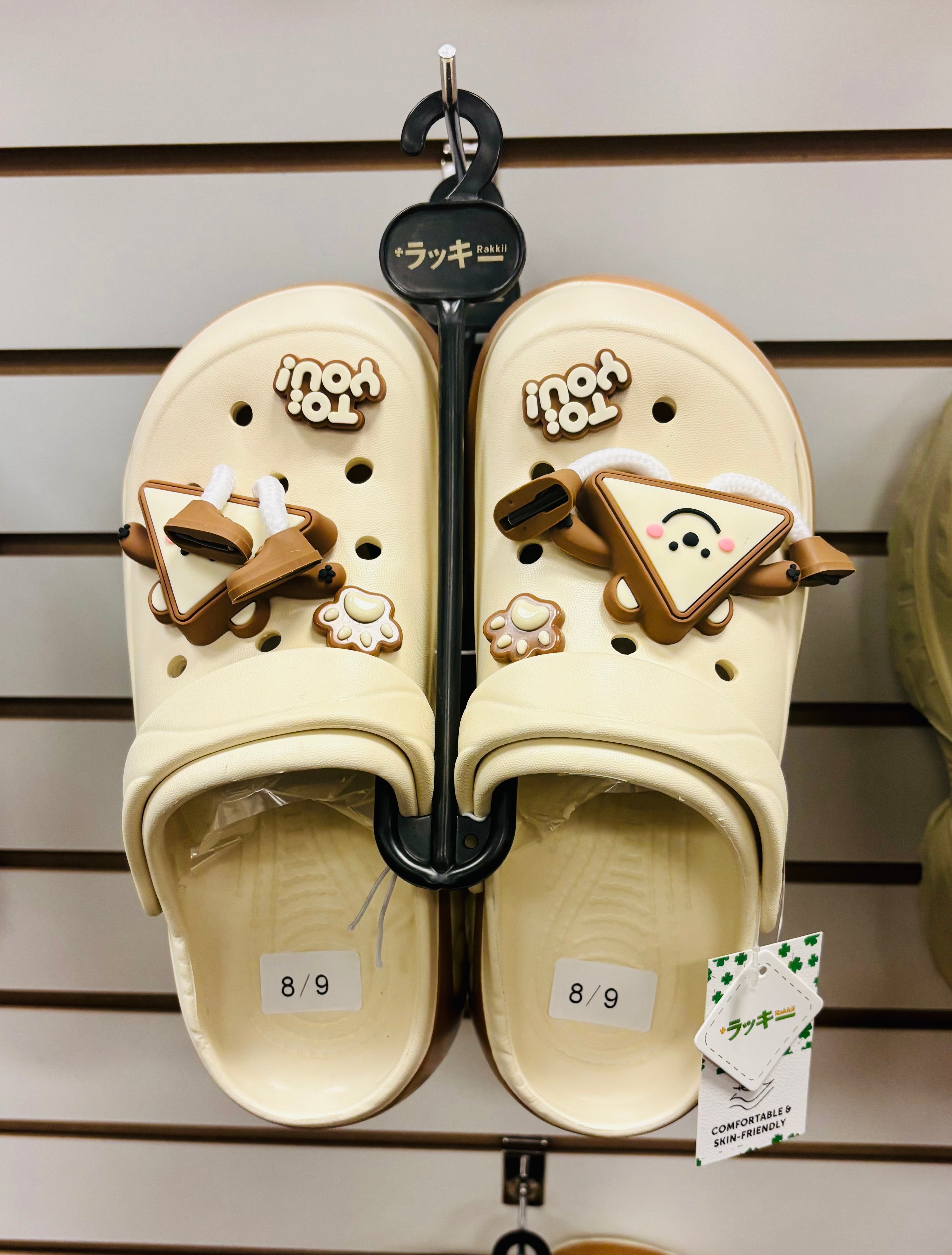 Kawaii Cartoon Clog Slippers with Charms – Cute DIY Crocs Style Sandals (Unisex, Multi Colors)