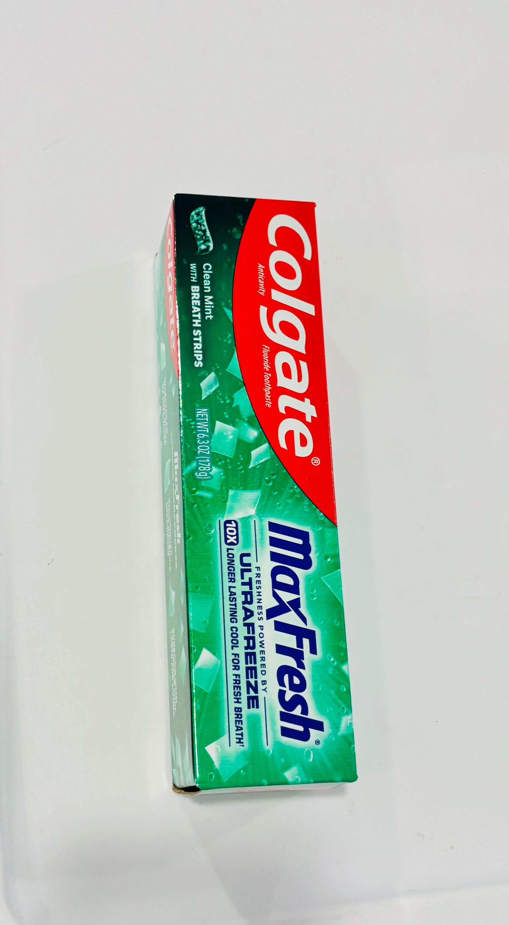 Colgate MaxFresh Toothpaste Clean Mint – 6.3 oz – Long Lasting Fresh Breath