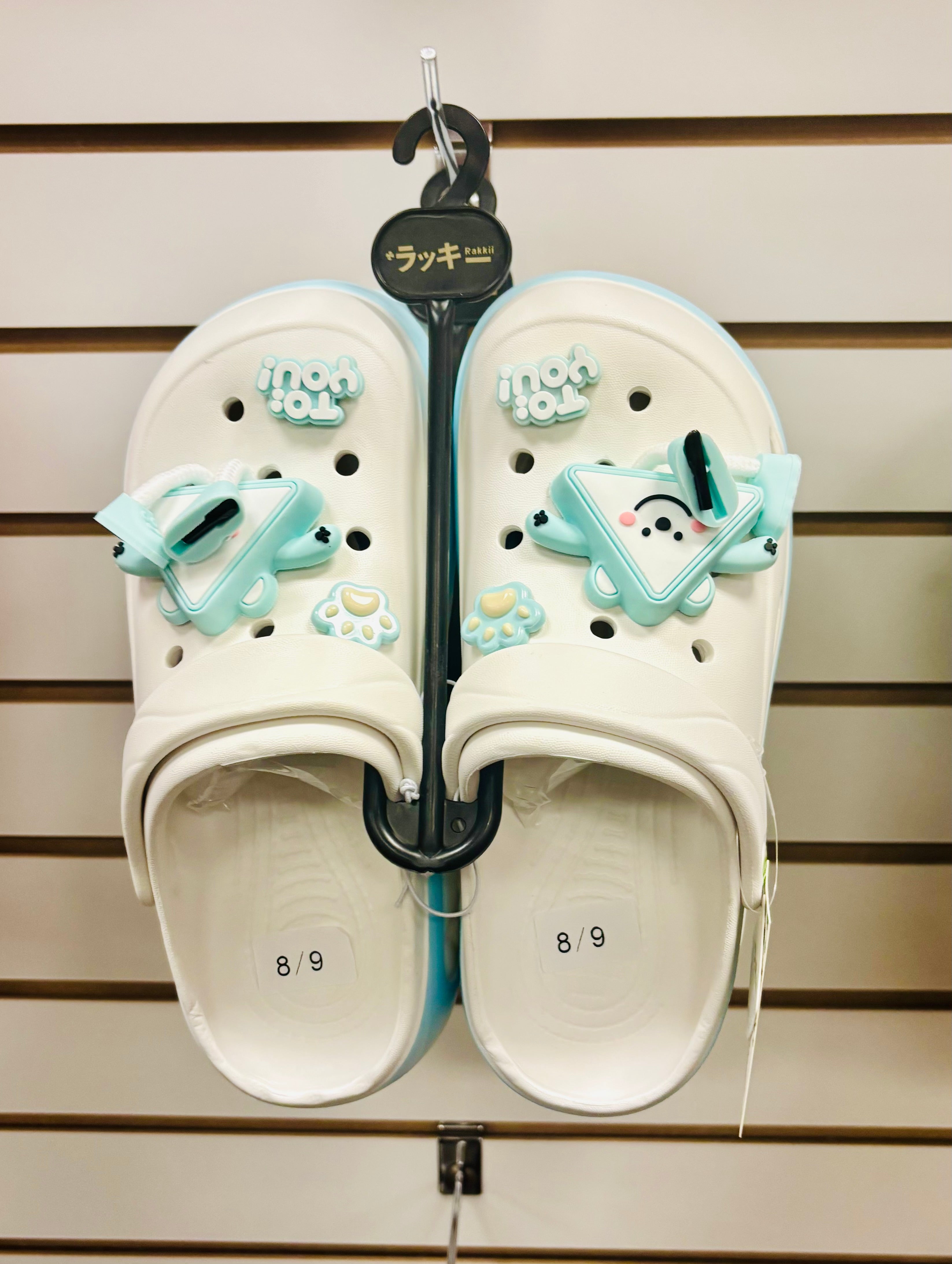 Kawaii Cartoon Clog Slippers with Charms – Cute DIY Crocs Style Sandals (Unisex, Multi Colors)