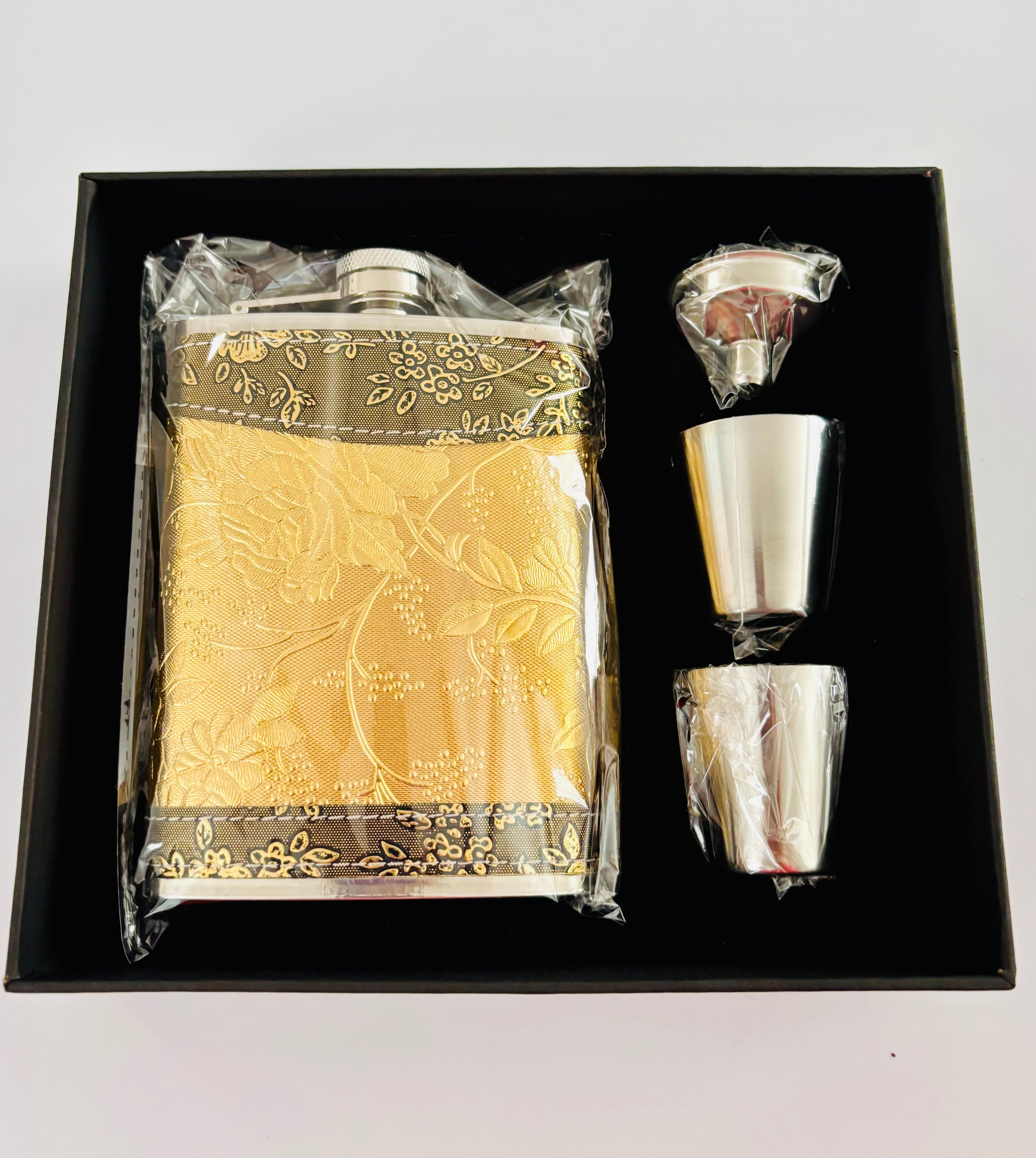 Stainless Steel Flask Gift Set – Hip Flask with Cups & Funnel
