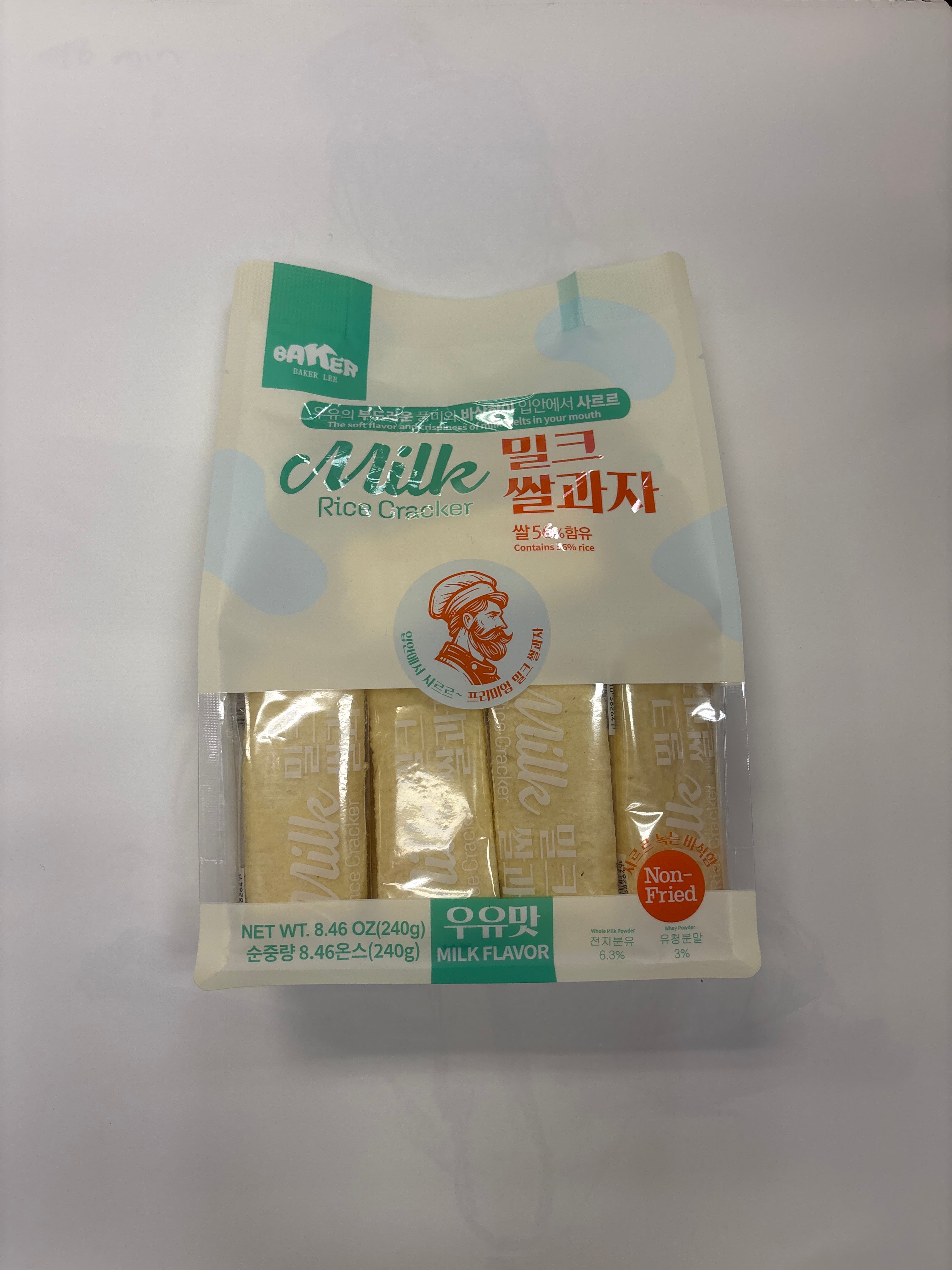 Baker Lee milk rice cracker