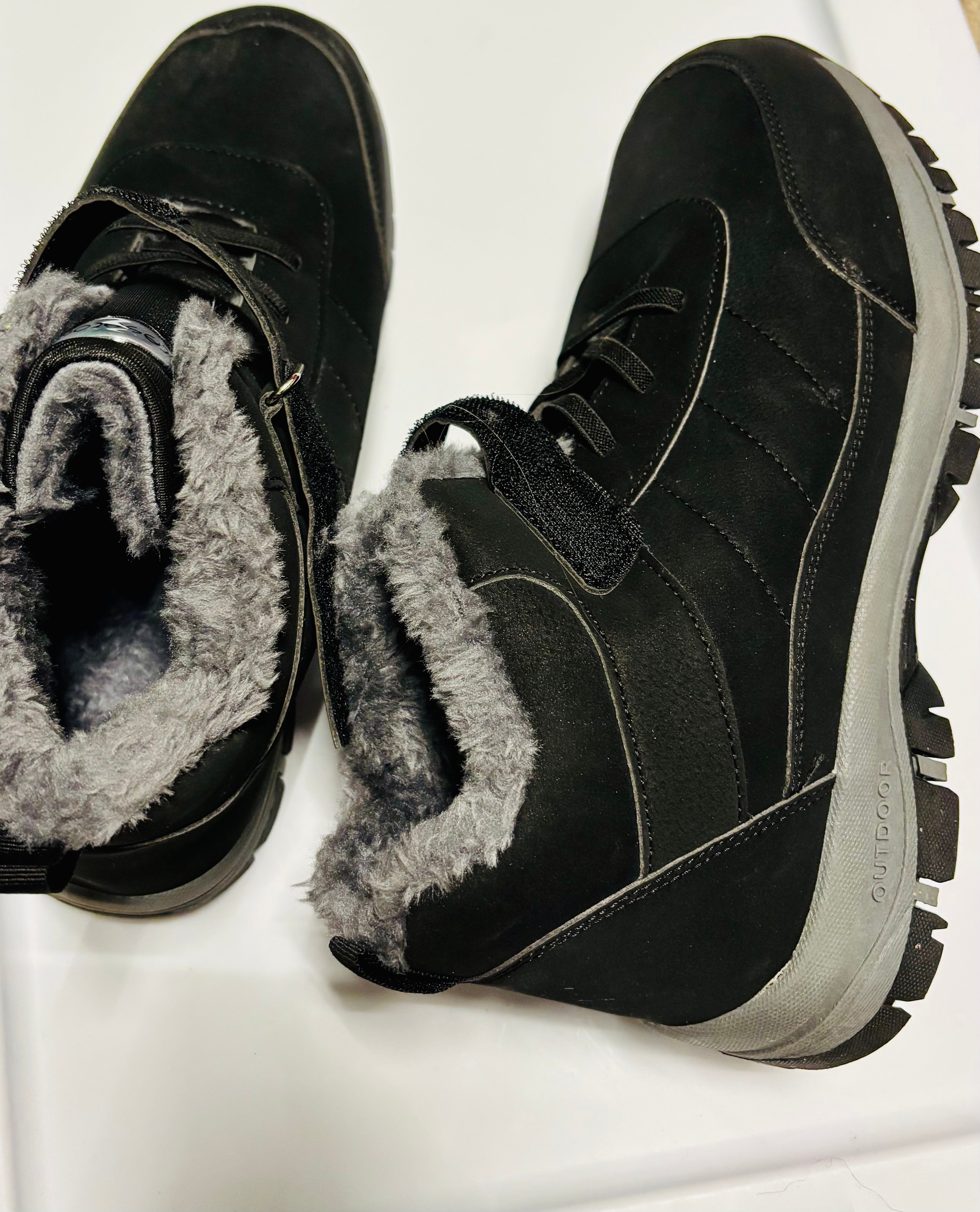 Fleece Lined Winter Casual Sneakers Boots – Warm Non-Slip Outdoor Walking Shoes for Men & Women